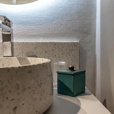 Apartamento Appartement au pied de la Cathédrale - Reims Centre *